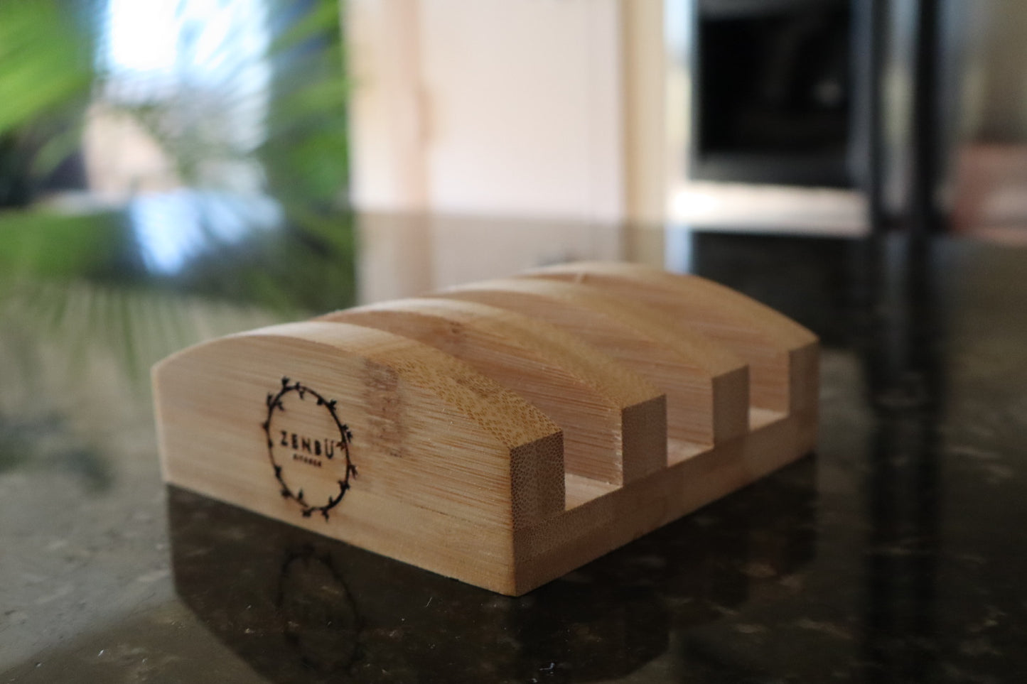 Zenbu Kitchen Cutting Board Stand (Light Bamboo)